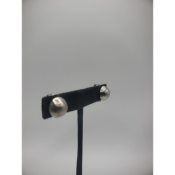 Vintage Earrings Clip On Silver Tone Round Textured Jewelry Costume - Picture 8 of 16